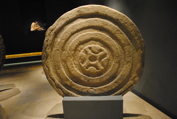Estela de Lombera II. Museo de Prehistoria y Arqueología de Cantabria