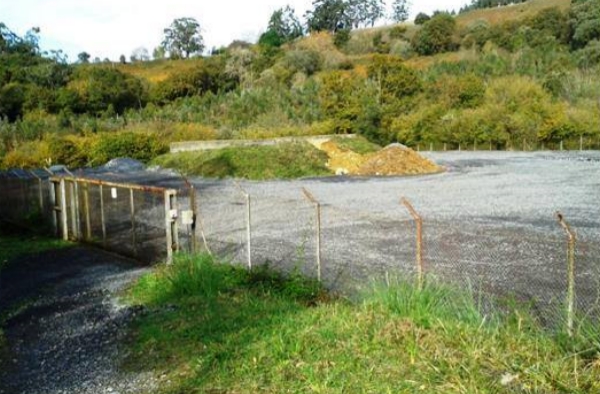 Acceso al polvor&iacute;n de Carriazo. Fuente: Agrupaci&oacute;n vecinal de Ribamontan al Mar