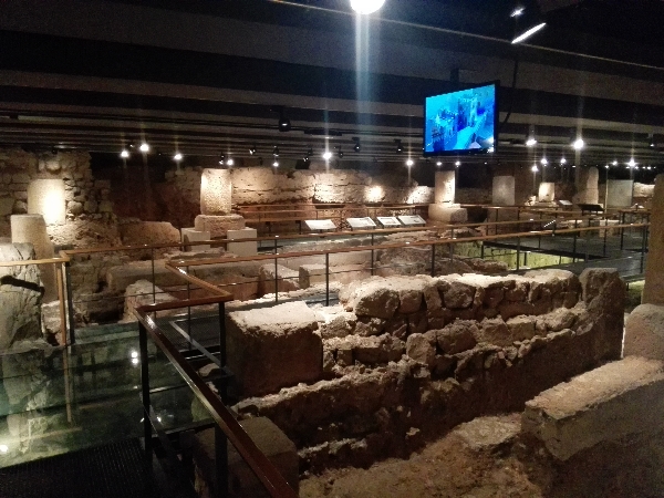 Interior del yacimiento romano en la sede del MUHBA