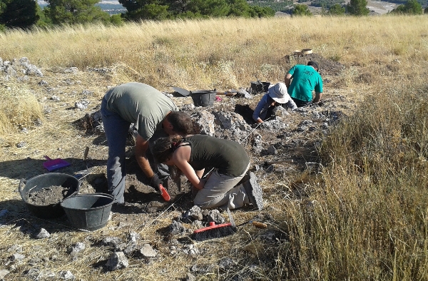 Desarrollo de los trabajos arqueológicos. Fotografía: Rodrigo Villalobos García