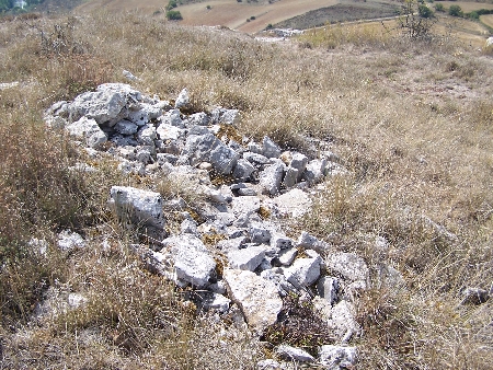 Derrumbe de estructura en el monte Cilda